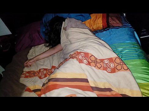 ❤️ Kasupoeg sõimab oma noort kasuema, kui ta magab. Porno at et.elitemangas.top ﹏