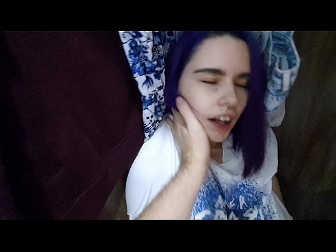 ❤️ Leidsin oma õe kapist ja aitasin tal cumida Porno at et.elitemangas.top ﹏
